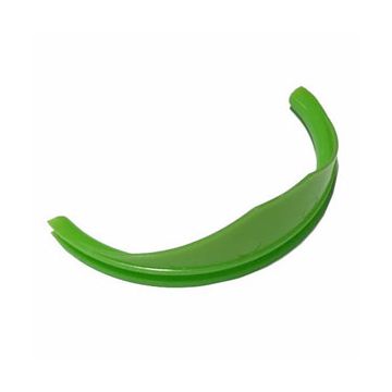 Universal product pusher for snack machines